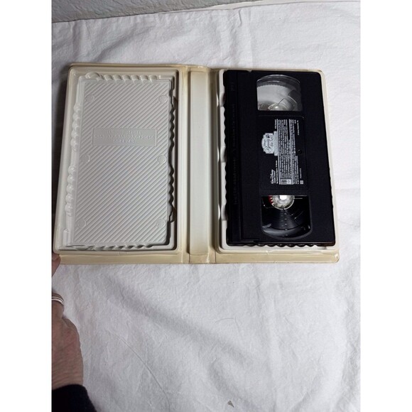 Beauty And The Beast: An Enchanted Christmas (VHS 1997, Clamshell) Disney Good - Picture 3 of 3